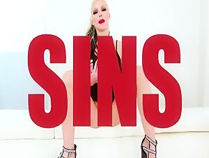 Squirting Barbie: DP/Triple-Anal 4-Way
